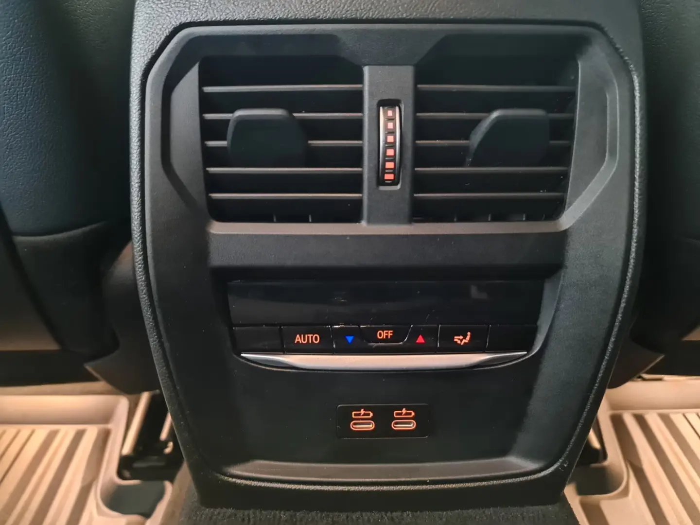 BMW 330 i M Sport Navi  LED  HUD  Virtual