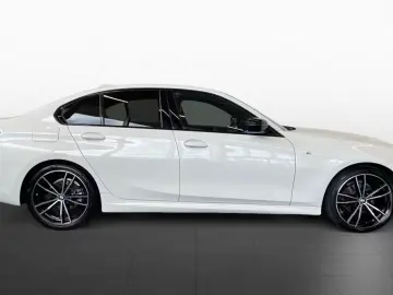BMW 320 iA xDrive M Sport - HUD ACC HiFI