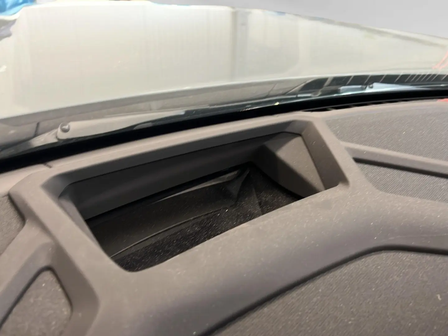 XM Label Red AHK DA-Prof. Massage Autobahnassist