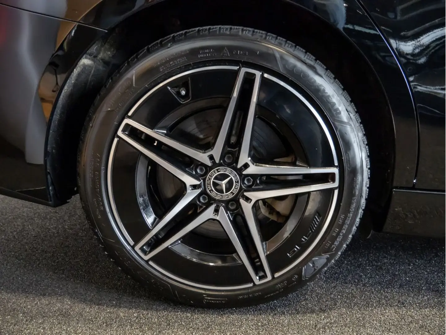 C 400 e 4M AMG Sport AHK Distr. LED Navi Kamera