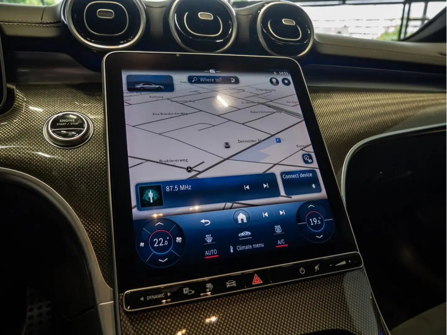 C 400 e 4M AMG Sport AHK Distr. LED Navi Kamera