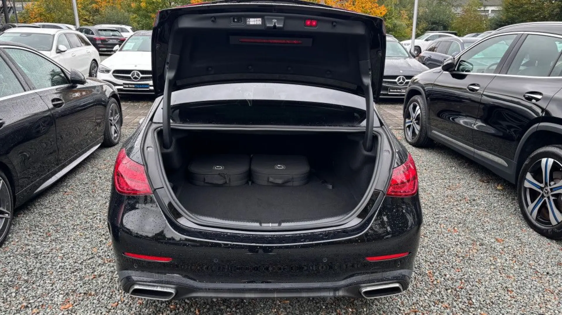 C 400 e 4M AMG Sport AHK Distr. LED Navi Kamera