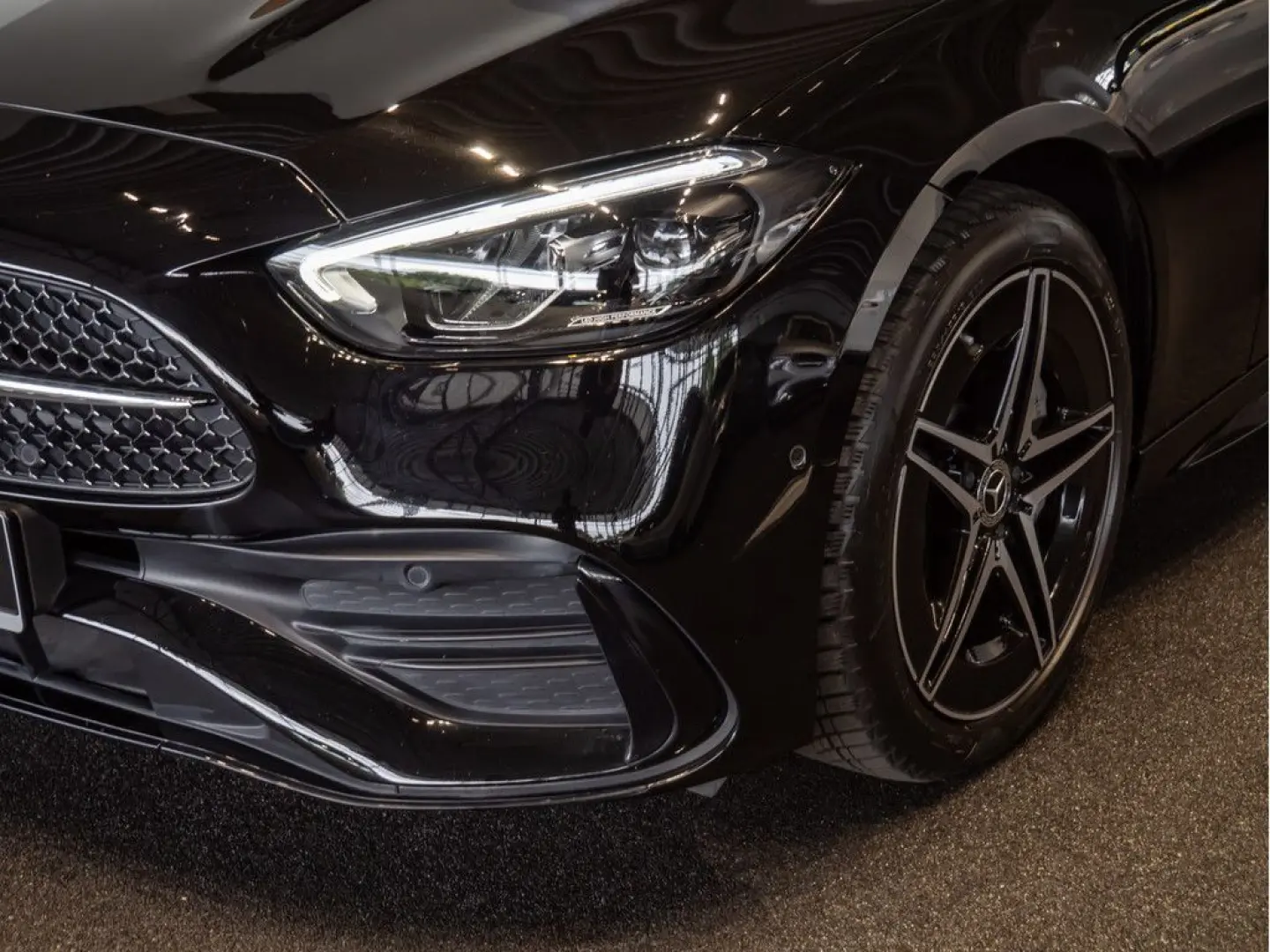 C 400 e 4M AMG Sport AHK Distr. LED Navi Kamera