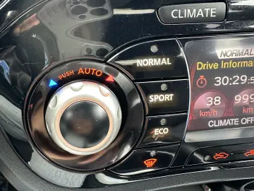 Nissan Juke   camera marsarier  132.000 km  3 moduri condus
