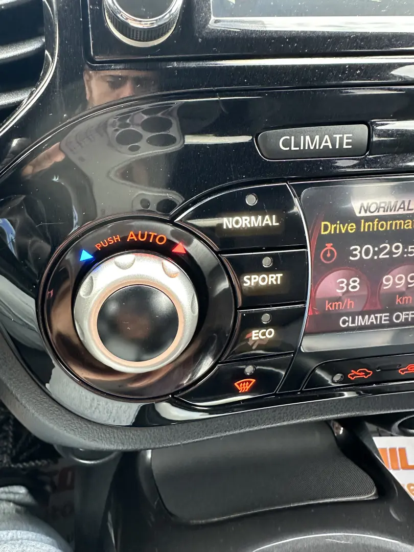 Nissan Juke   camera marsarier  132.000 km  3 moduri condus