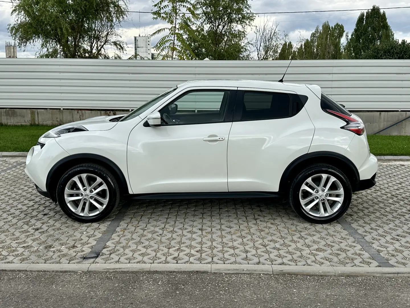 Nissan Juke   camera marsarier  132.000 km  3 moduri condus