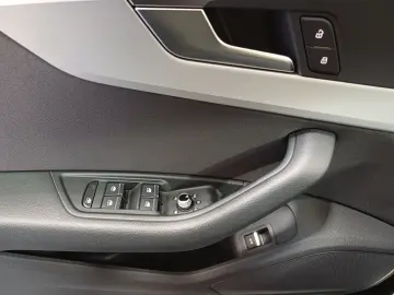 Audi A4 Limousine 40 TFSI quattro