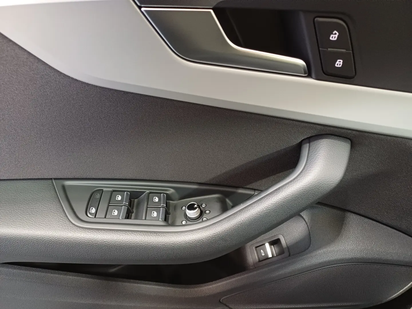 Audi A4 Limousine 40 TFSI quattro