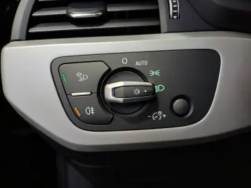 Audi A4 Limousine 40 TFSI quattro