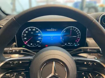 GLC 300 e 4M AMG-Line Night AHK DISTRON MBUX Kam
