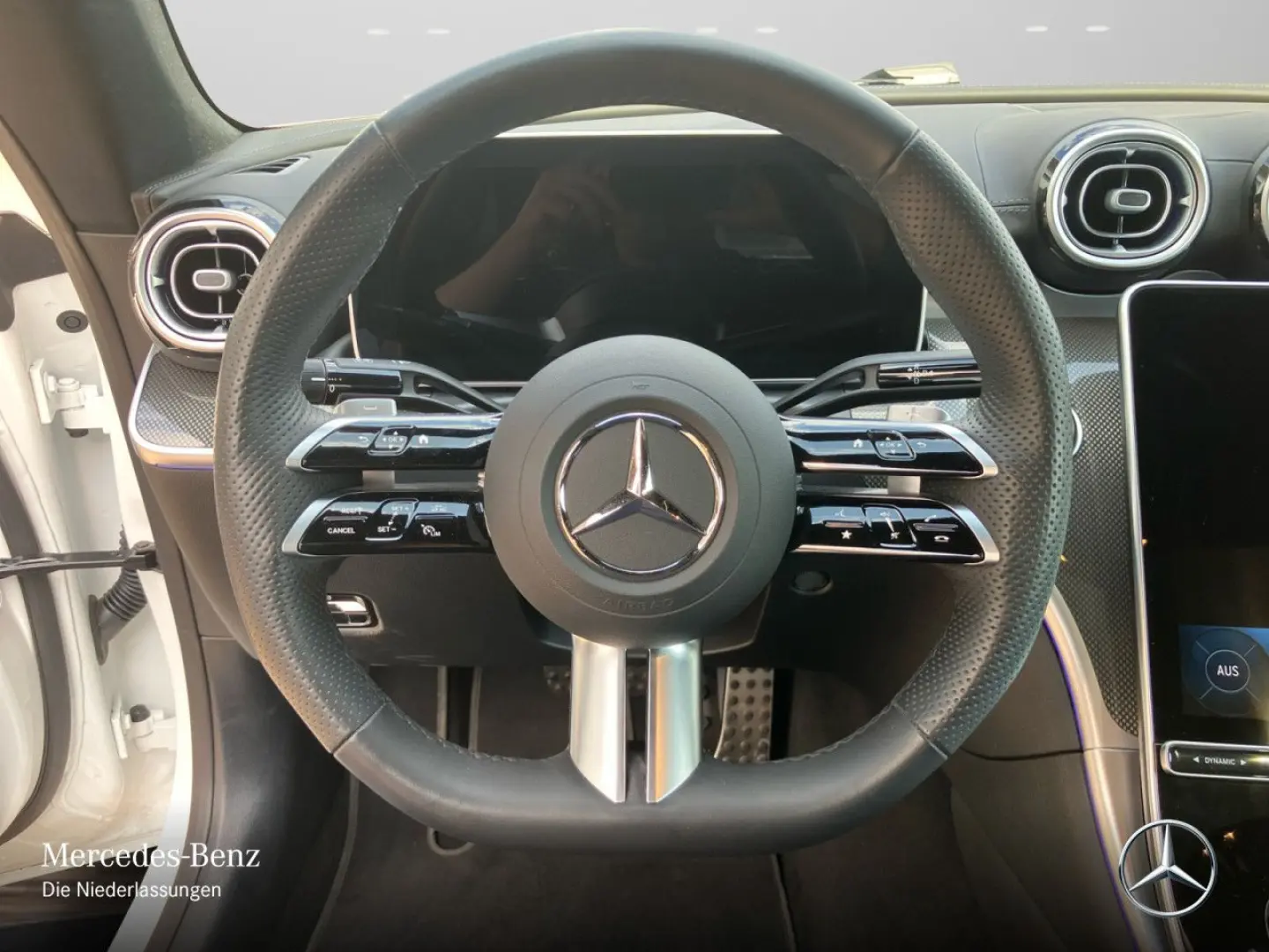 CLE 300 e Cp. AMG Adv.  Night DISTR  DigiLig AHK
