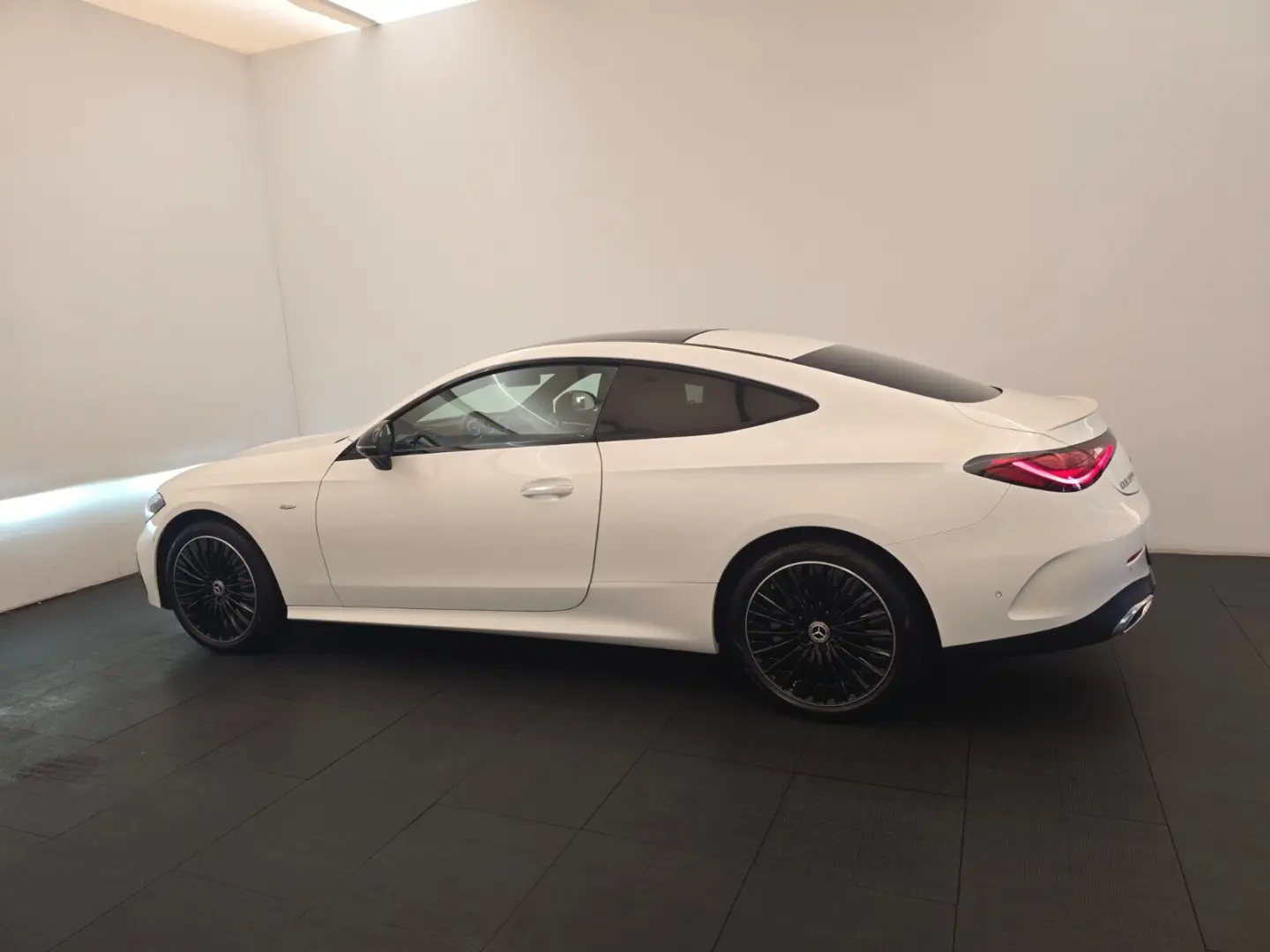 CLE 300e AMG Burmester3D Pano Fahrassi  Night
