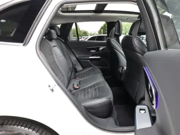 GLC 300 e 4M AMG Sport Advanced LED Pano Navi SH