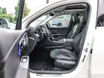 GLC 300 e 4M AMG Sport Advanced LED Pano Navi SH