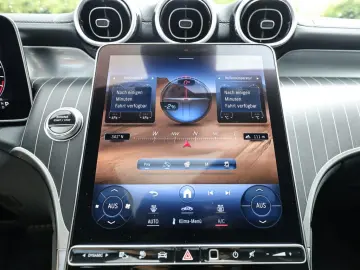 GLC 300 e 4M AMG Sport Advanced LED Pano Navi SH