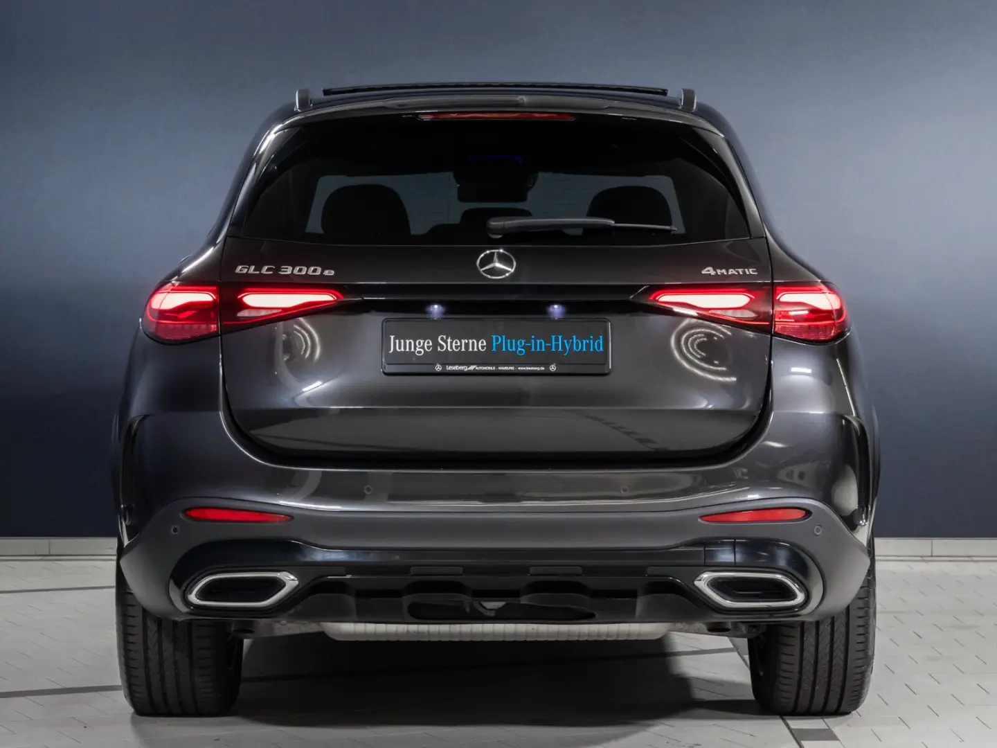 GLC 300 e 4M AMG DIG.LIGHT HUD AHK Pano Distro
