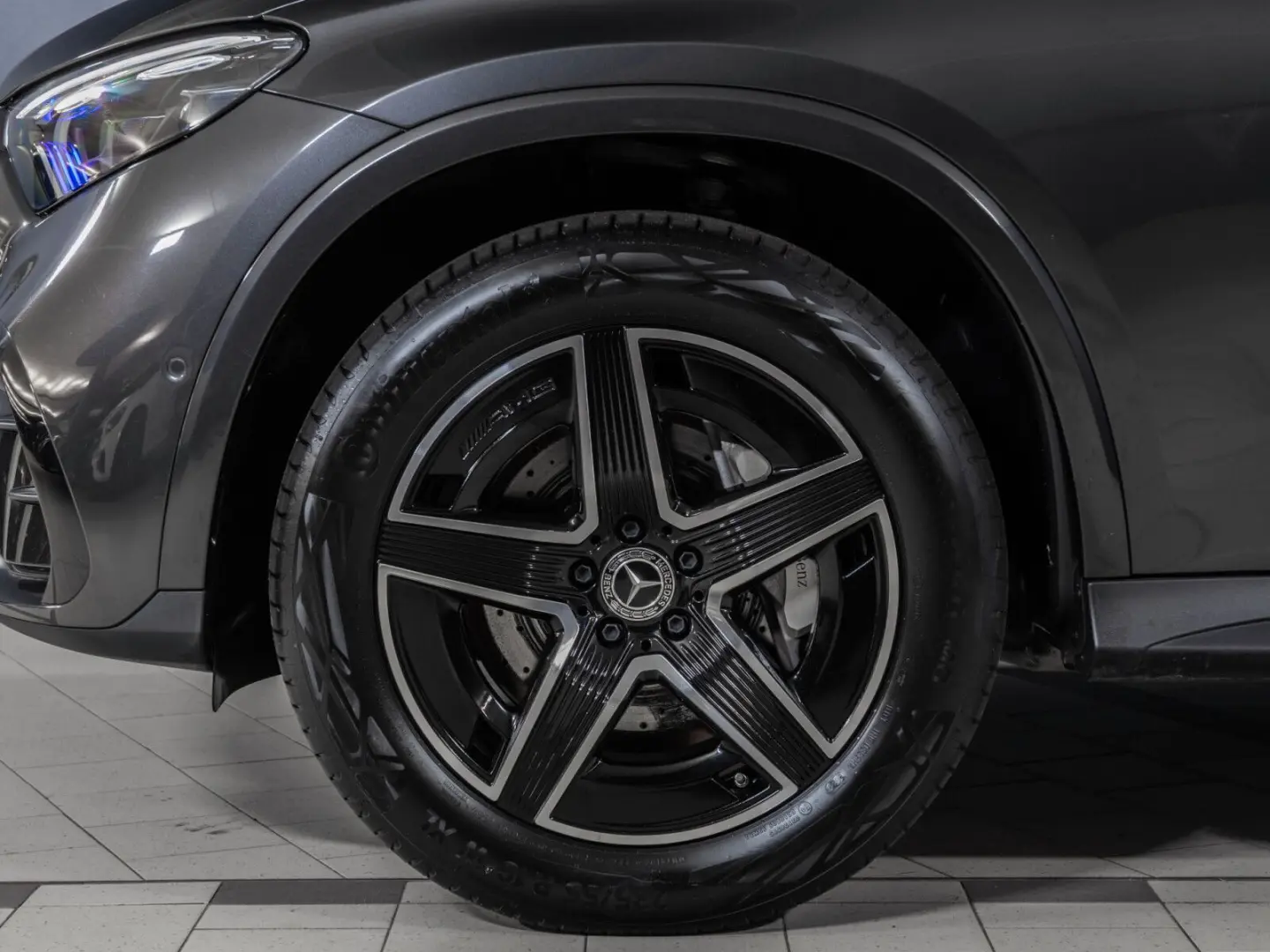 GLC 300 e 4M AMG DIG.LIGHT HUD AHK Pano Distro