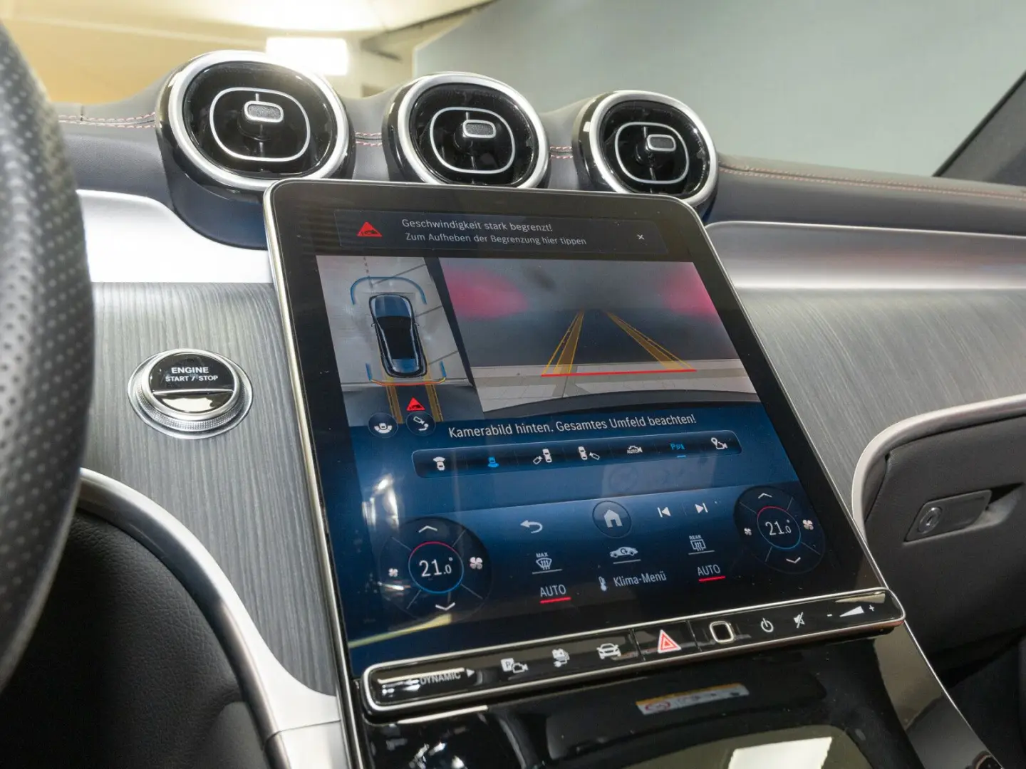 GLC 300 e 4M AMG DIG.LIGHT HUD AHK Pano Distro