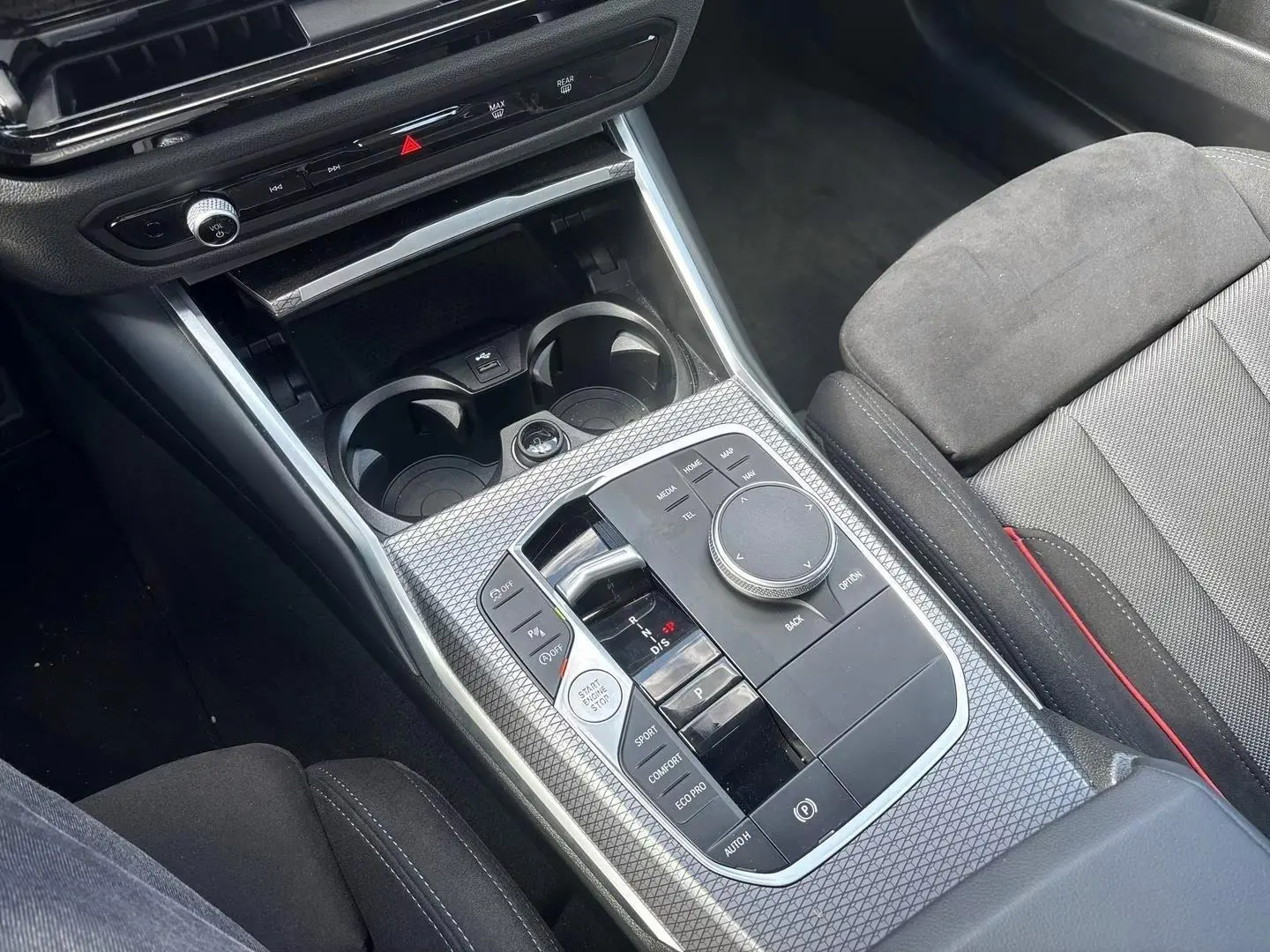 BMW 320 I XDRIVE Pachet Sport Navi Digital