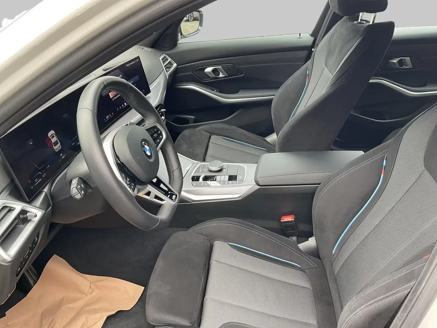 BMW 320 I XDRIVE Pachet Sport Navi Digital