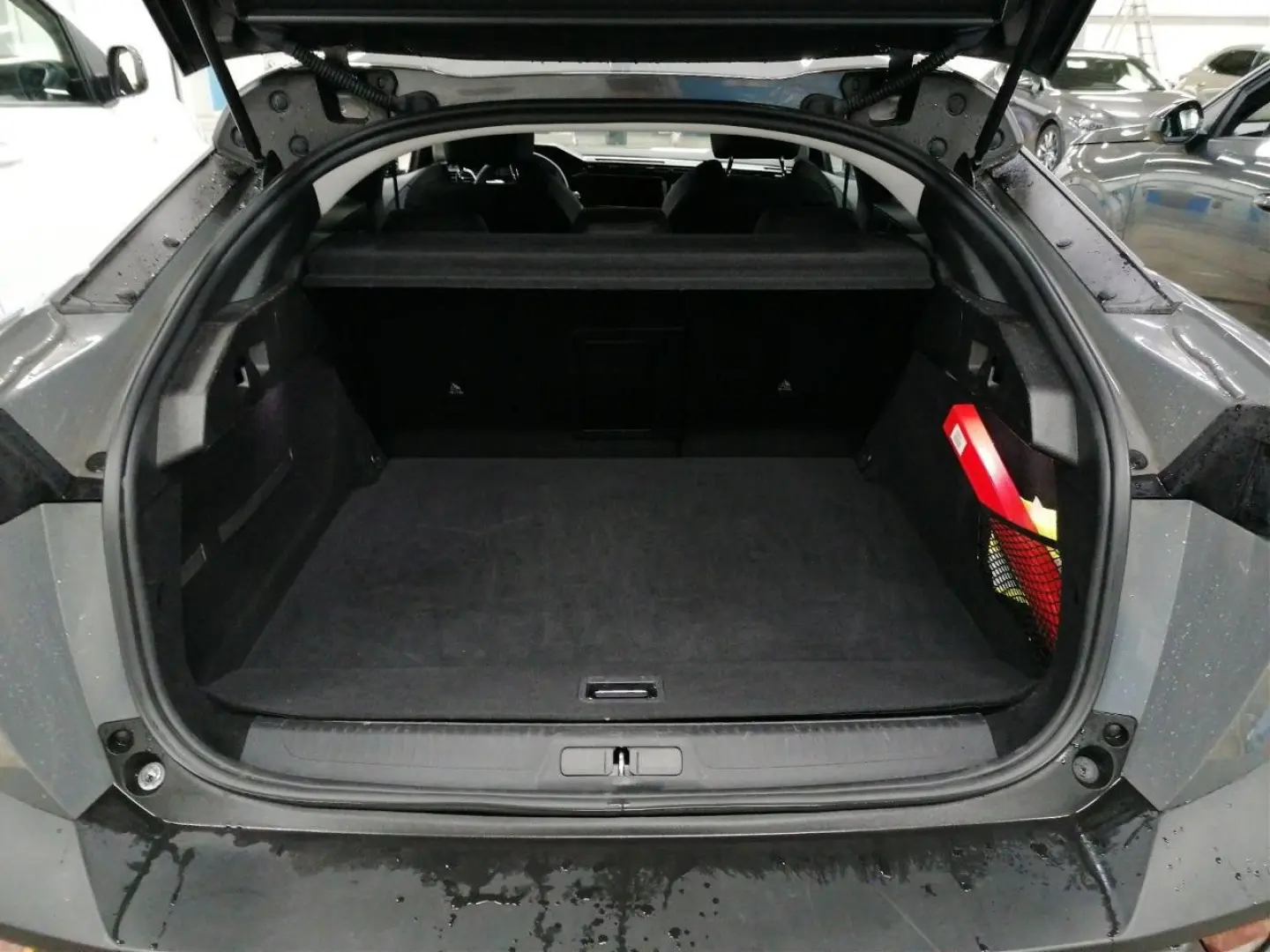 408 Allure Plug-In Hybrid AT8
