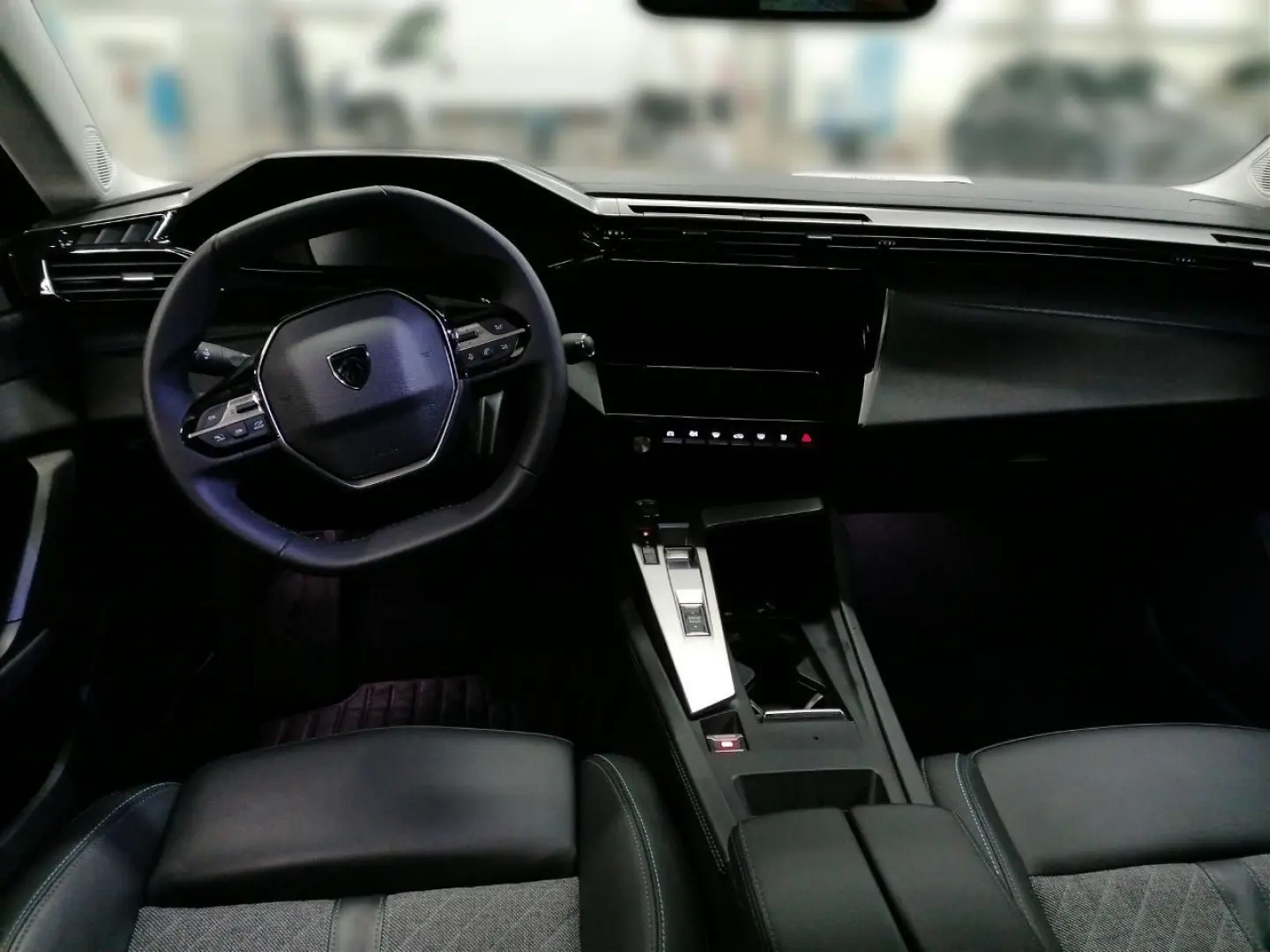 408 Allure Plug-In Hybrid AT8