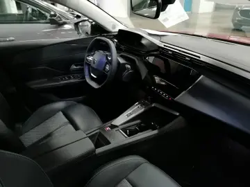 408 Allure Plug-In Hybrid AT8