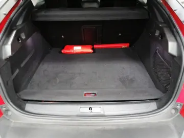 408 Allure Plug-In Hybrid AT8