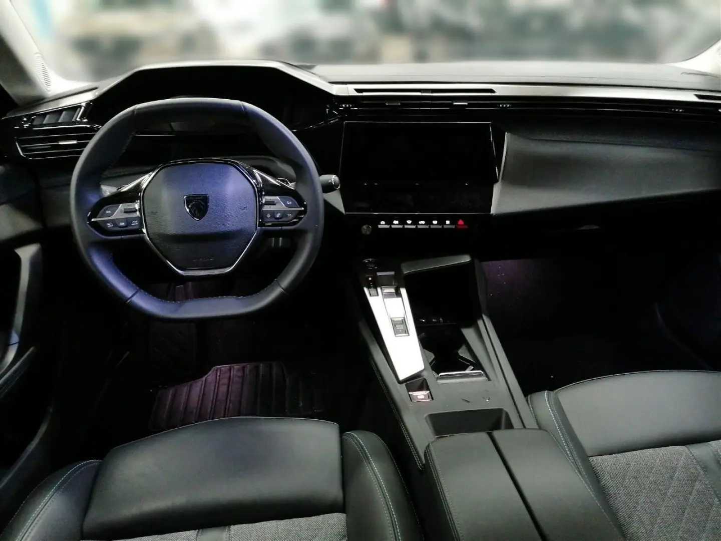408 Allure Plug-In Hybrid AT8
