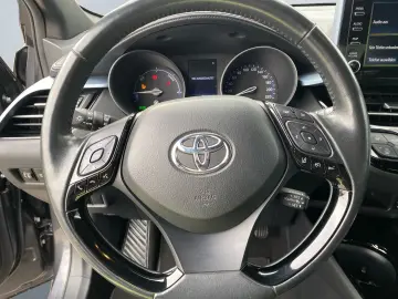 C-HR 1.8 Hybrid Team D LED ACC BLISS KEYLESS CAMERA