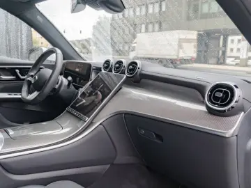 GLC 300 e 4M Coupé AMG-Sport Pano 360 AHK LED 19