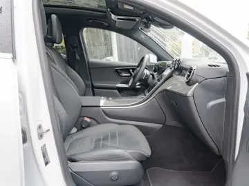 GLC 300 e 4M Coupé AMG-Sport Pano 360 AHK LED 19