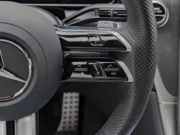 GLC 300 e 4M Coupé AMG-Sport Pano 360 AHK LED 19