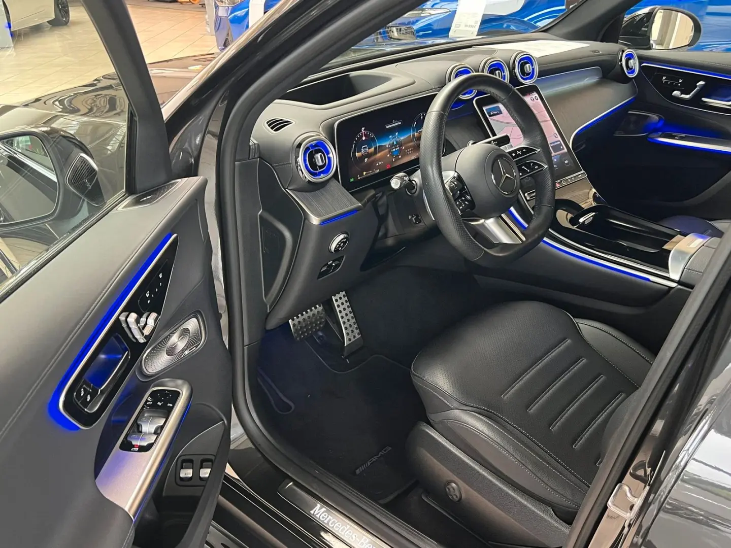 GLC 400 e AMG PHEV 4Matic PANO AHK Night MBUX 20
