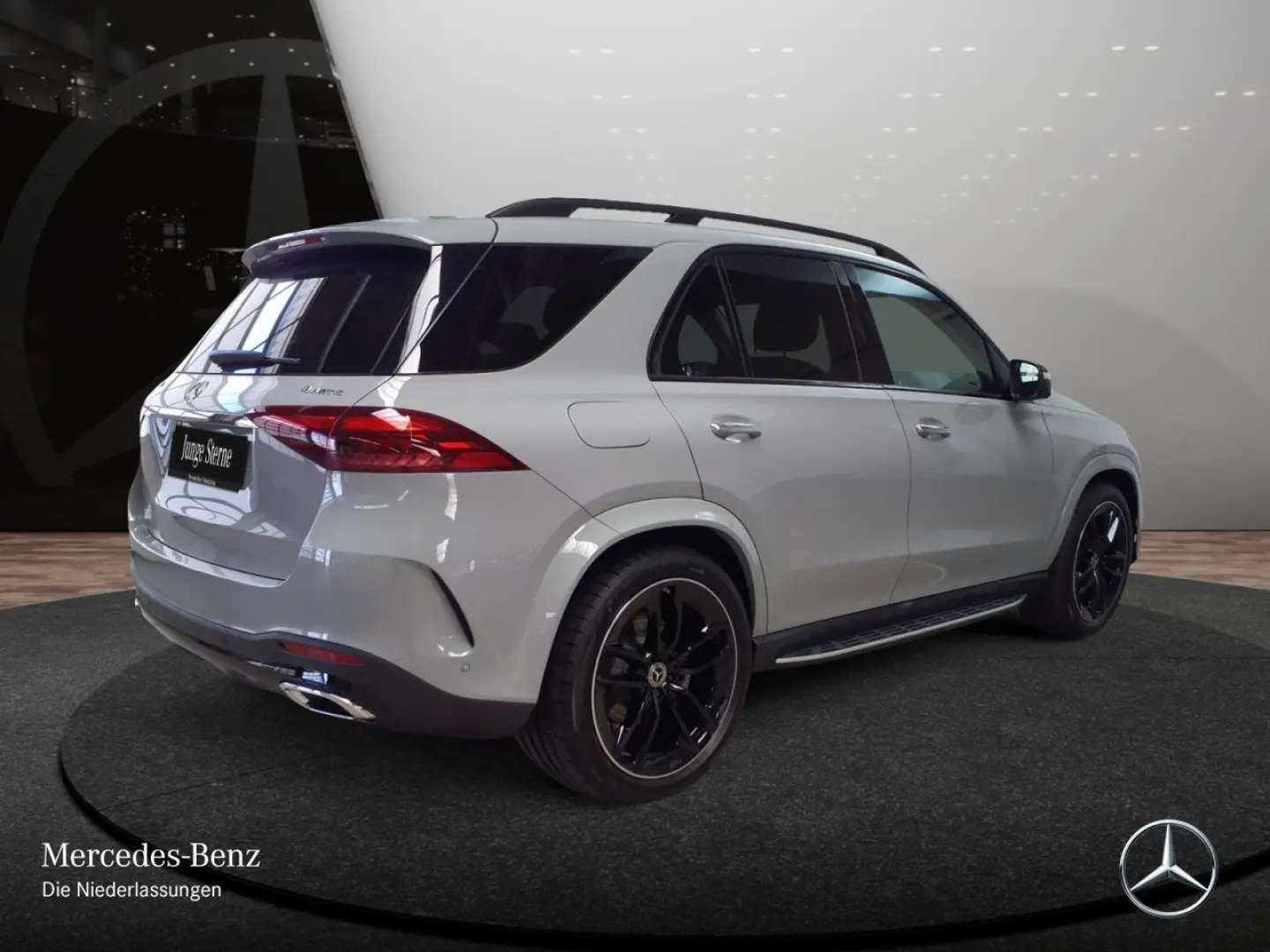 GLE 400 e 4M AMG Premium  Airmatic Pano 22  AHK