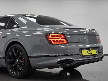 Flying Spur S V8 Mulliner NAIM Cambrian Grey