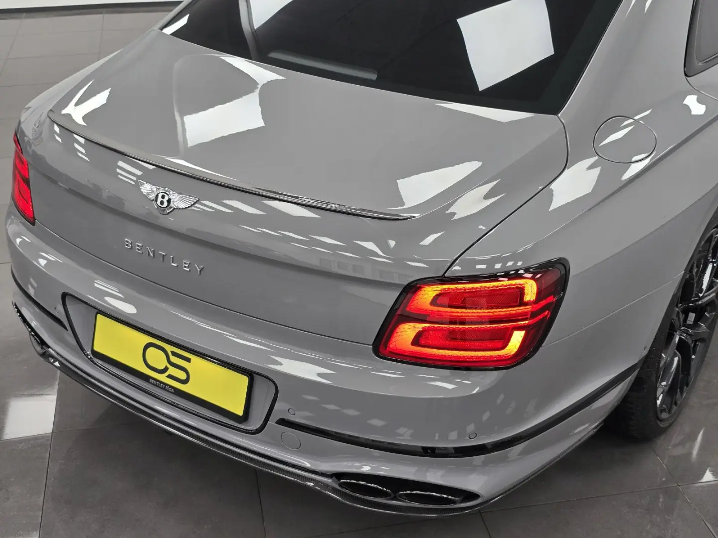 Flying Spur S V8 Mulliner NAIM Cambrian Grey