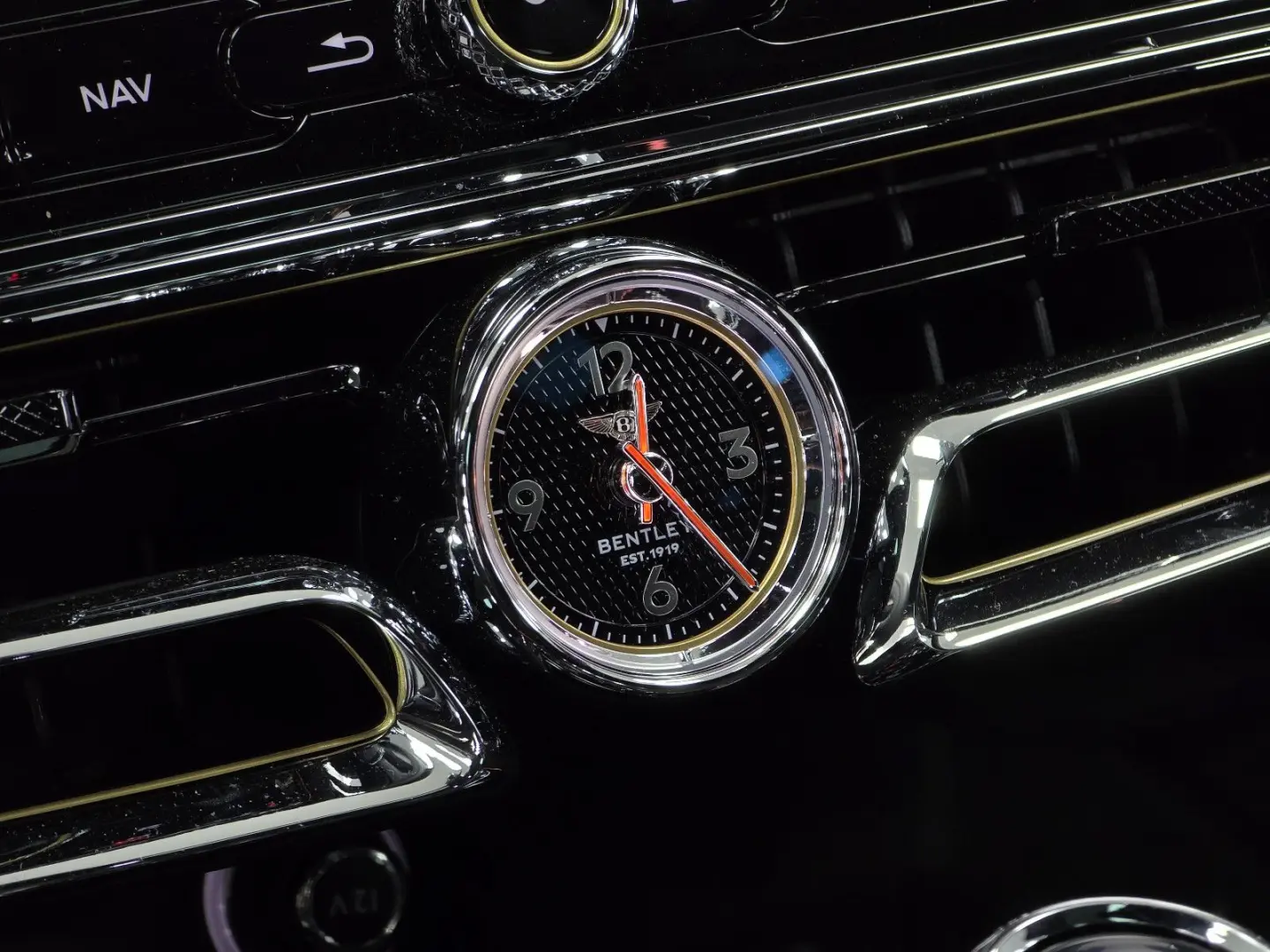 Flying Spur S V8 Mulliner NAIM Cambrian Grey