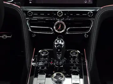 Flying Spur S V8 Mulliner NAIM Cambrian Grey