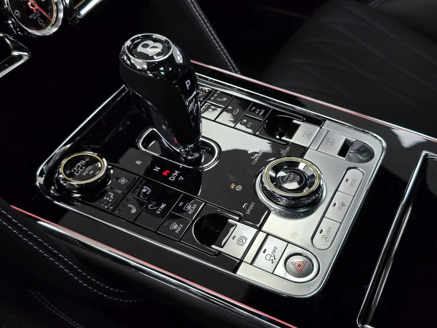 Flying Spur S V8 Mulliner NAIM Cambrian Grey