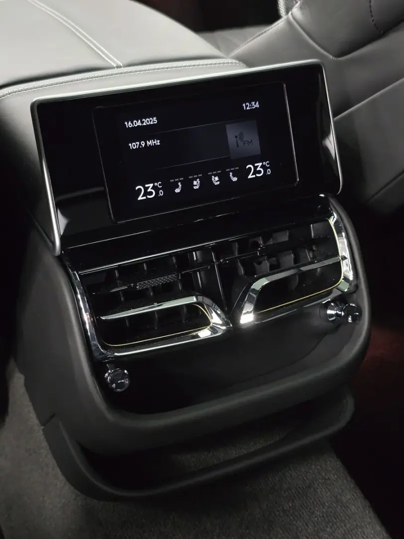 Flying Spur S V8 Mulliner NAIM Cambrian Grey