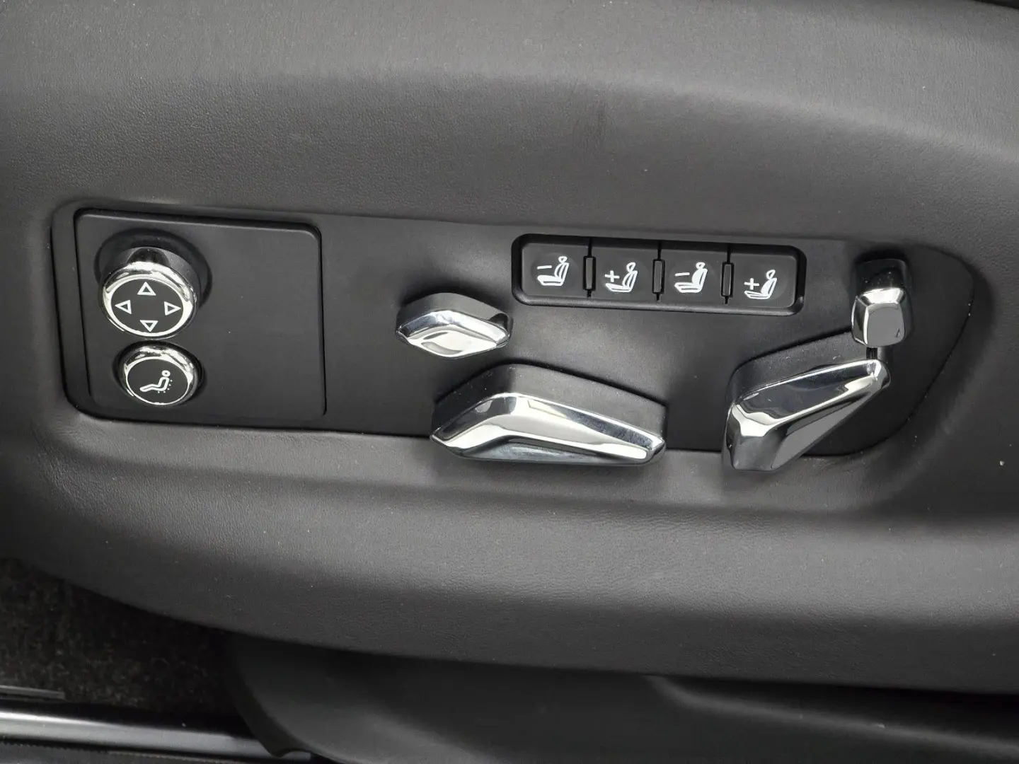 Flying Spur S V8 Mulliner NAIM Cambrian Grey