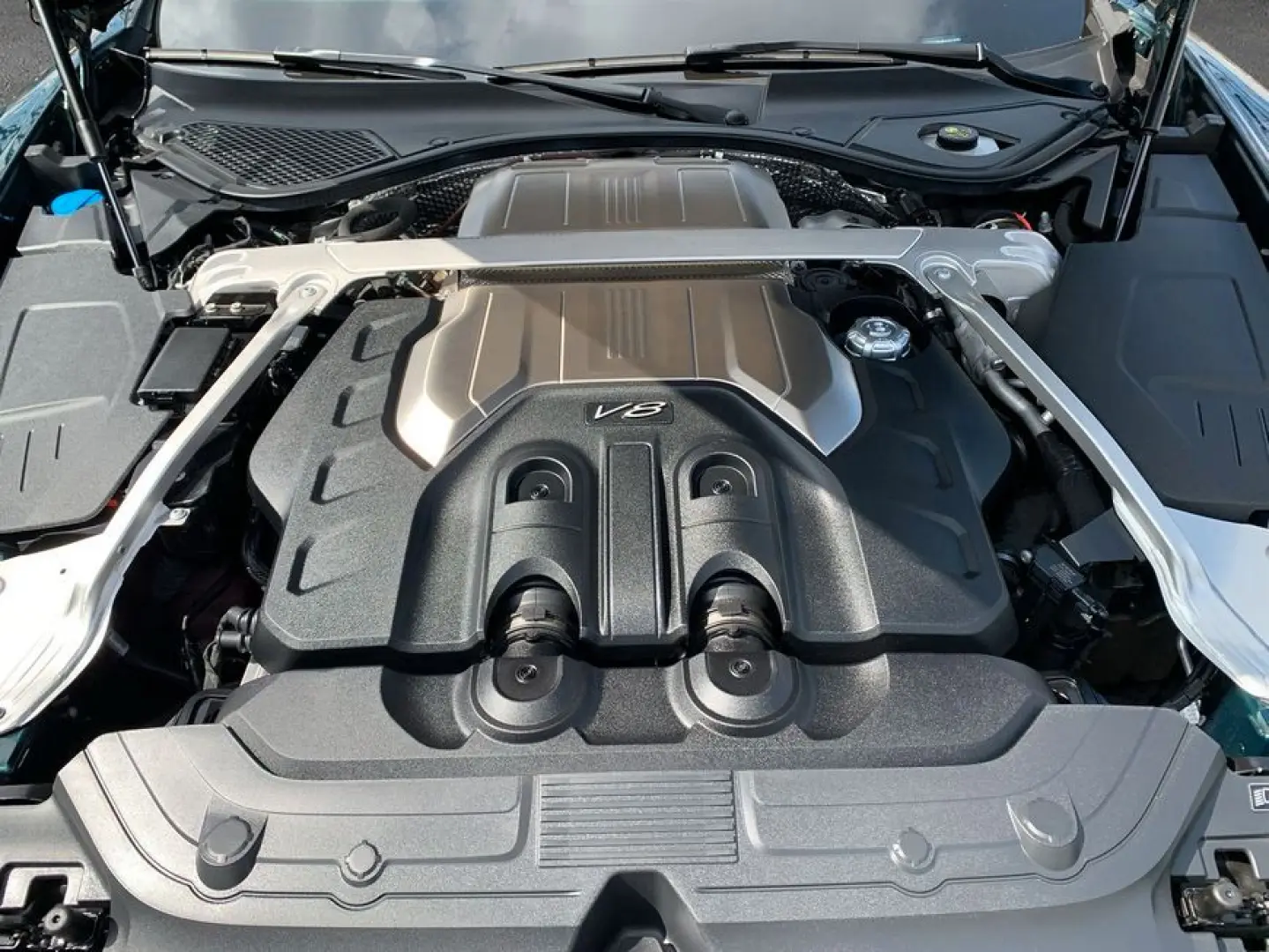 New Continental GT V8 Azure