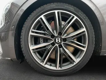 New Flying Spur V8 Hybrid Mulliner