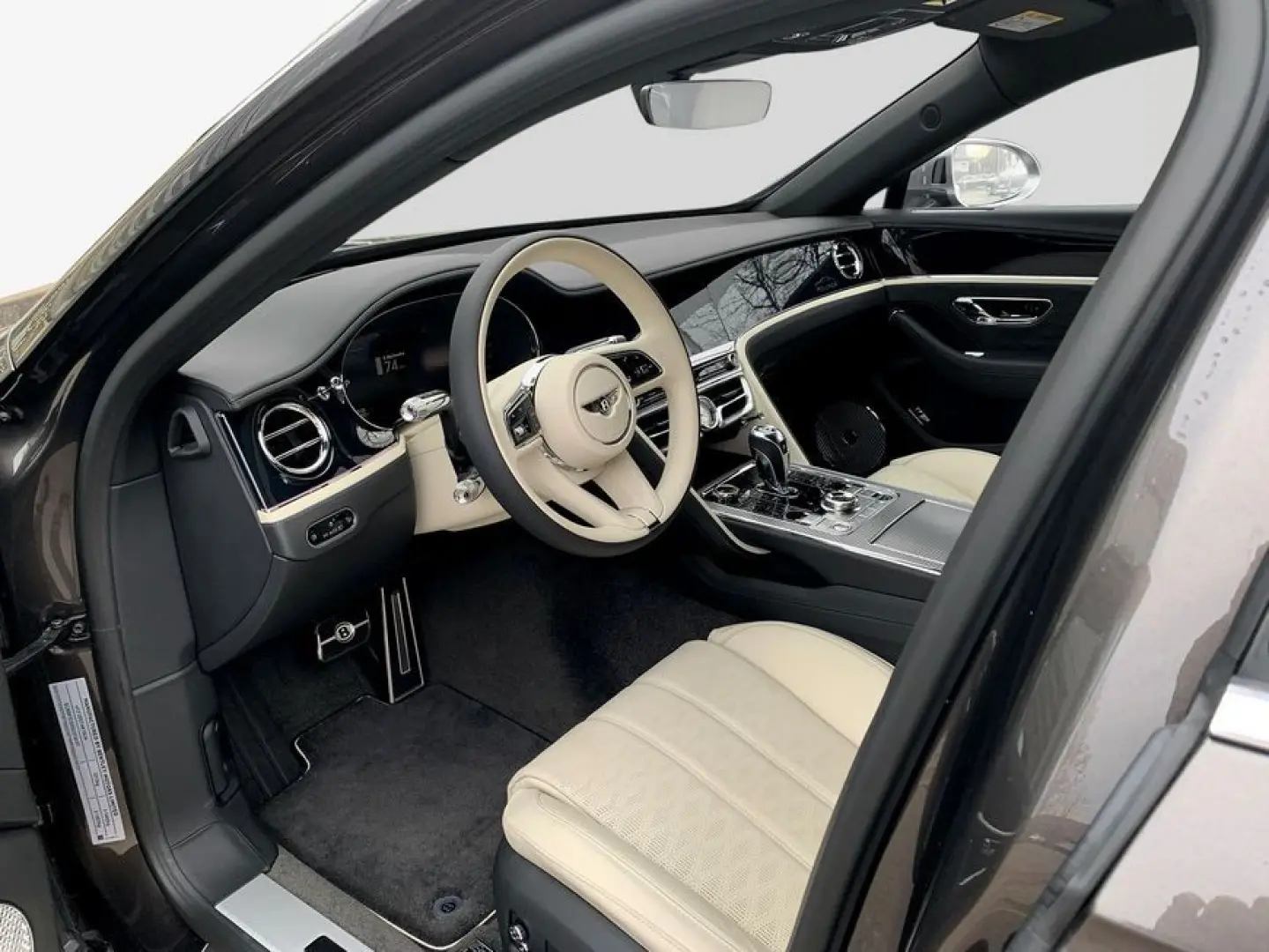 New Flying Spur V8 Hybrid Mulliner