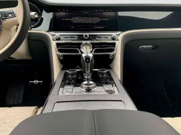 New Flying Spur V8 Hybrid Mulliner