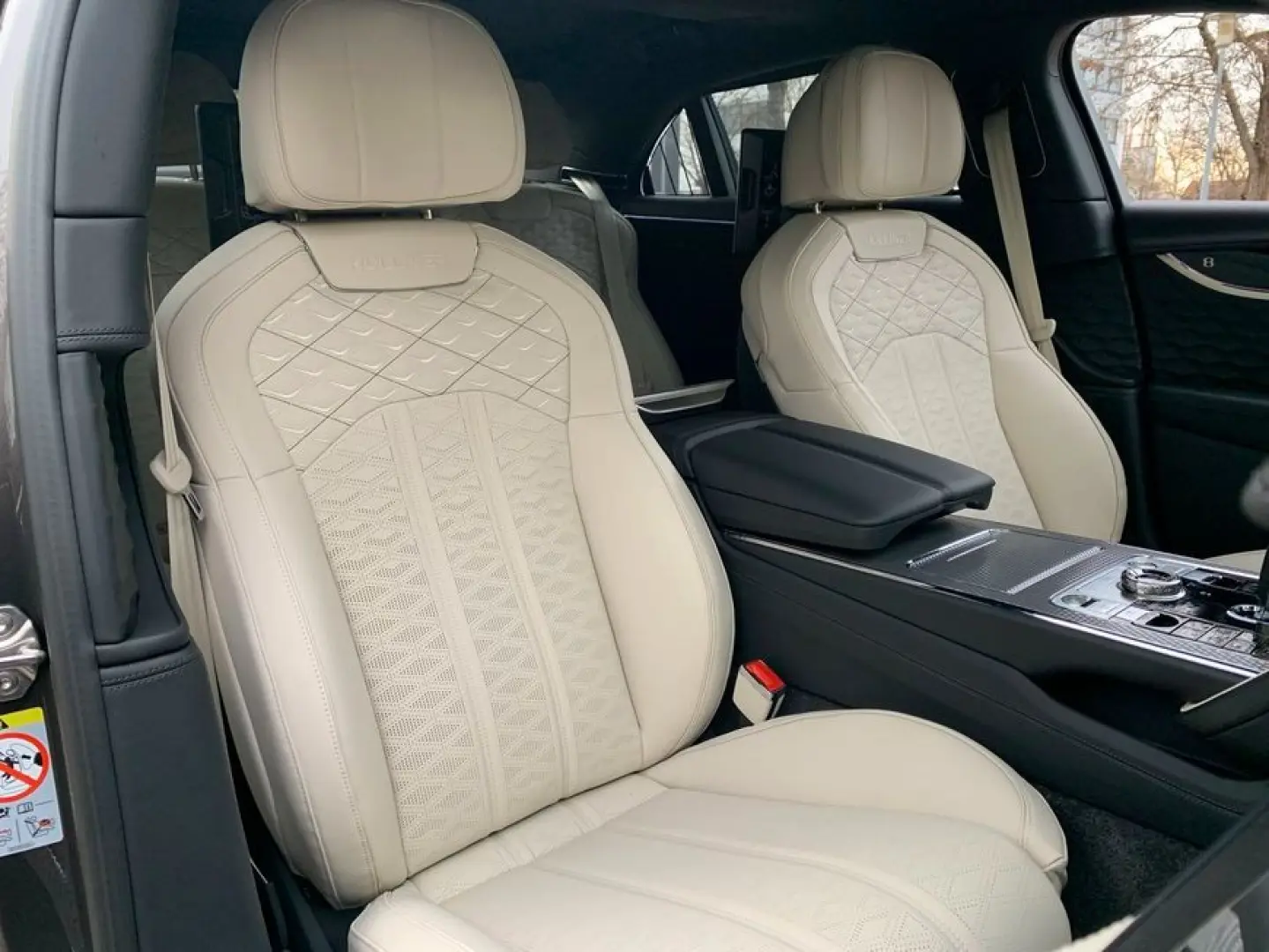 New Flying Spur V8 Hybrid Mulliner