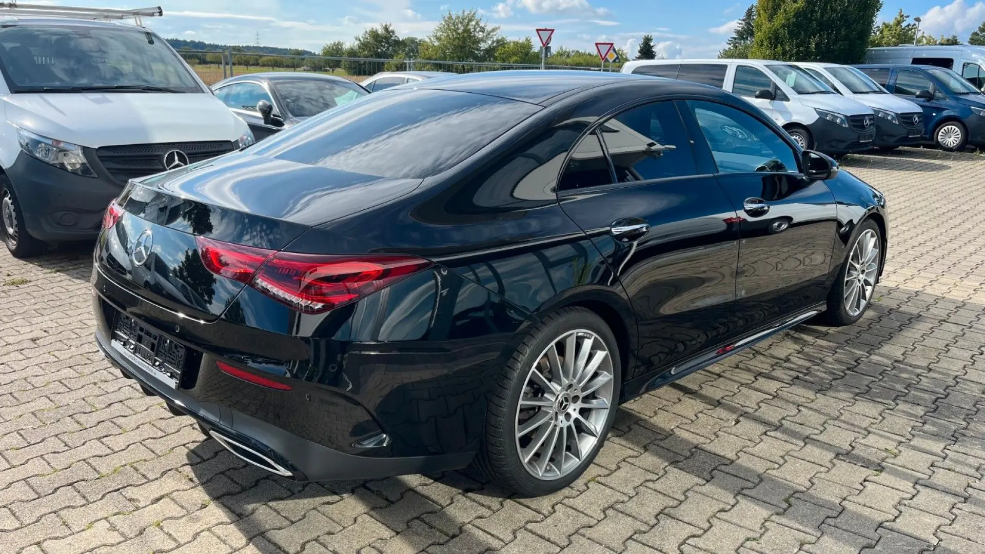 CLA 220 AMG LED KEYLESS DISTRONIC KAM LEDER