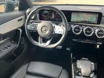 CLA 220 AMG LED KEYLESS DISTRONIC KAM LEDER