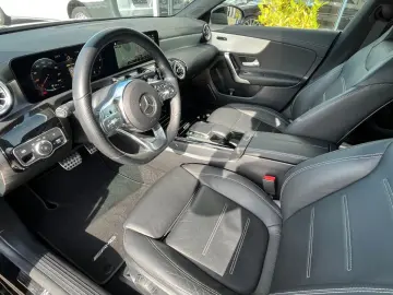 CLA 220 AMG LED KEYLESS DISTRONIC KAM LEDER